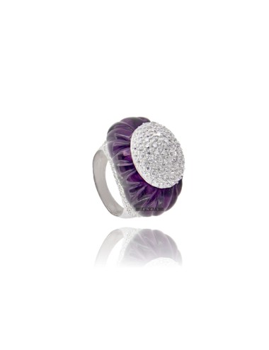 Oval dome ring in violet...