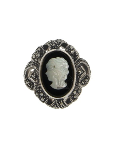 Oval ring with cameo in and...
