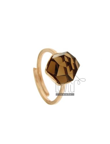Ring with faceted round...